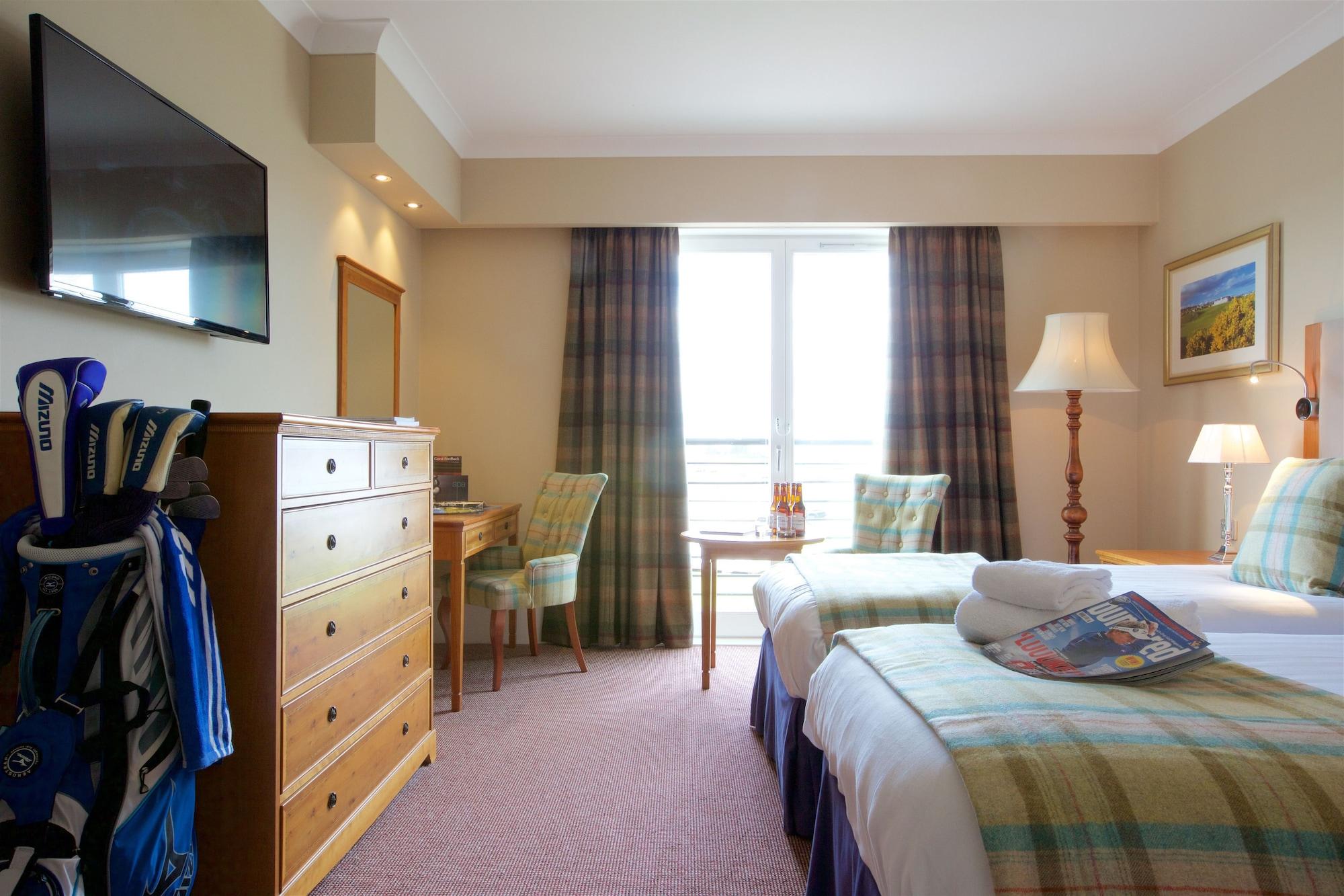 Carnoustie Golf Hotel 'A Bespoke Hotel' מראה חיצוני תמונה
