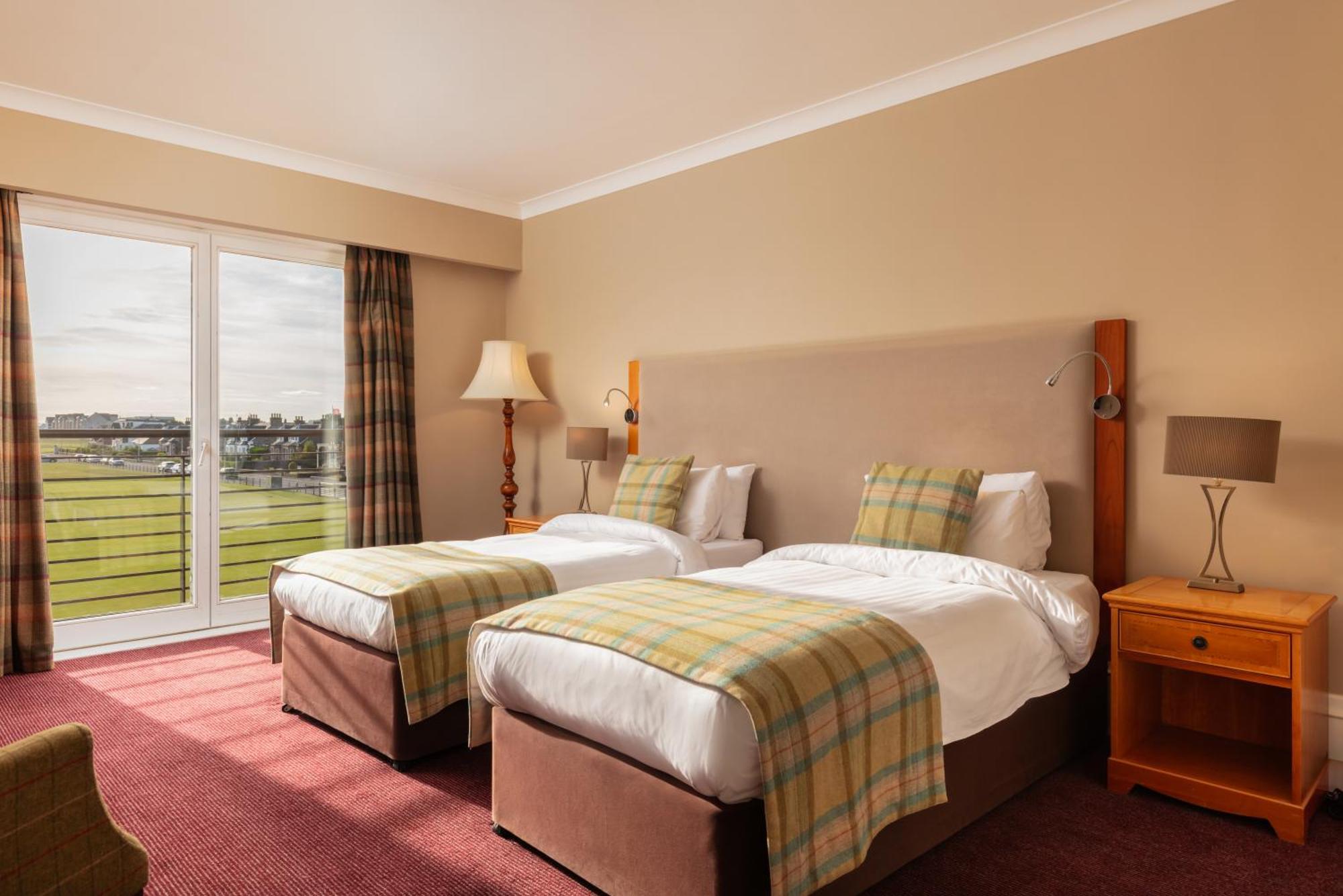 Carnoustie Golf Hotel 'A Bespoke Hotel' מראה חיצוני תמונה